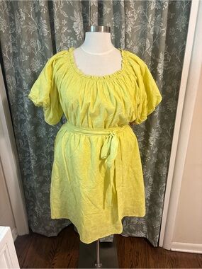 Ivy City Co Bright Yellow Daisy Matching Set